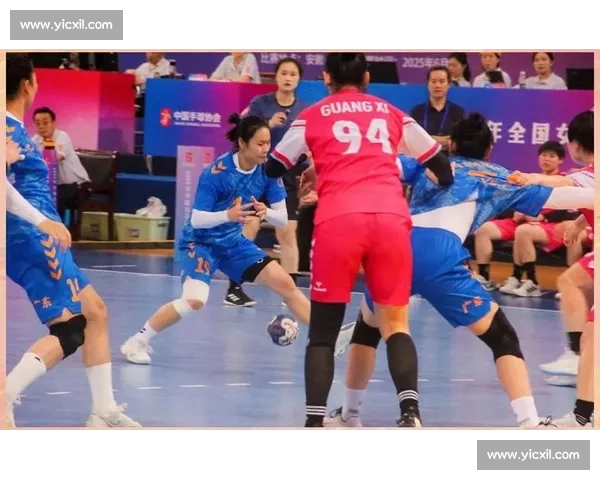 激烈对抗与精彩瞬间汇聚的国际手球赛事盛典